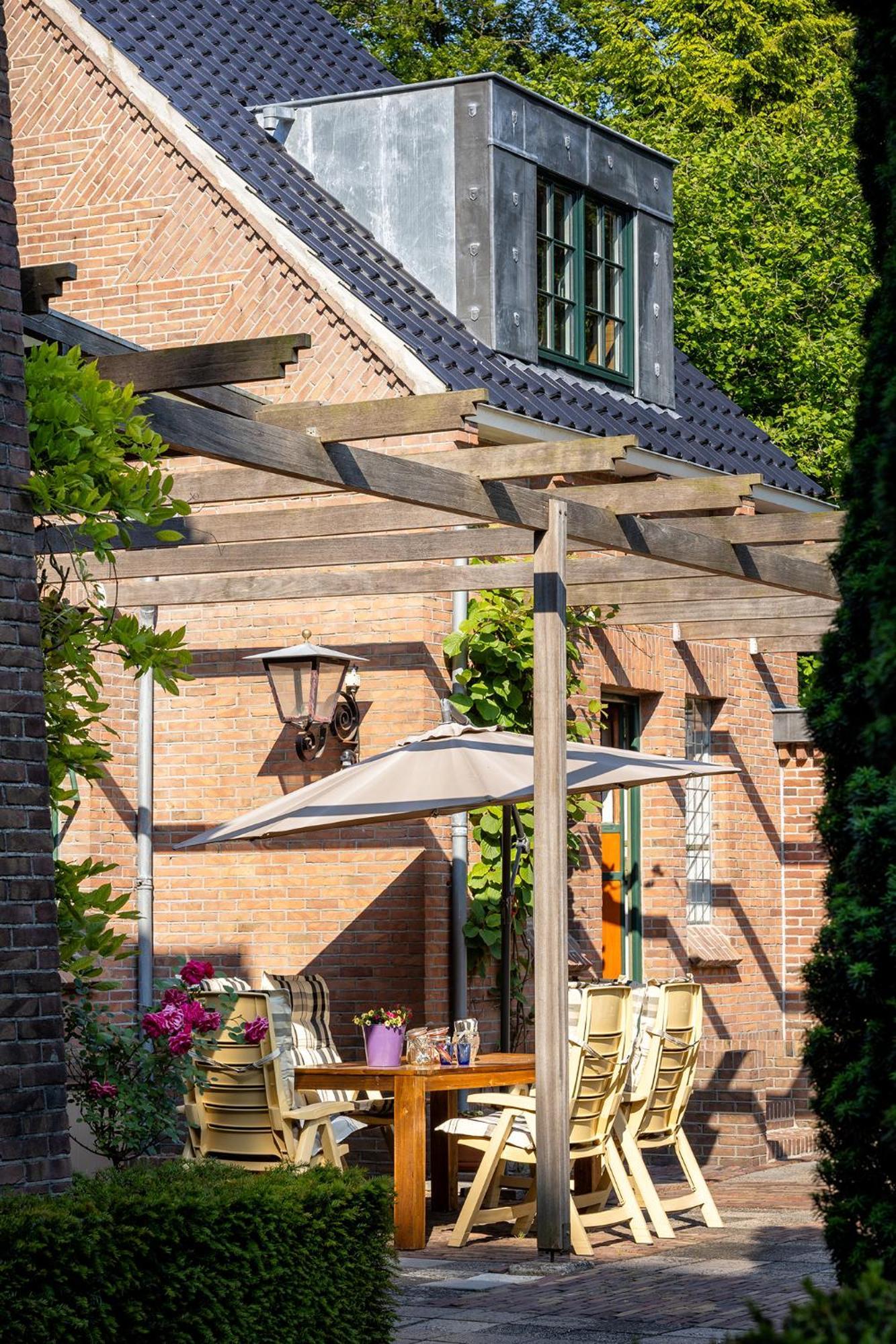Londons Cottage هيلْفِرسوم المظهر الخارجي الصورة